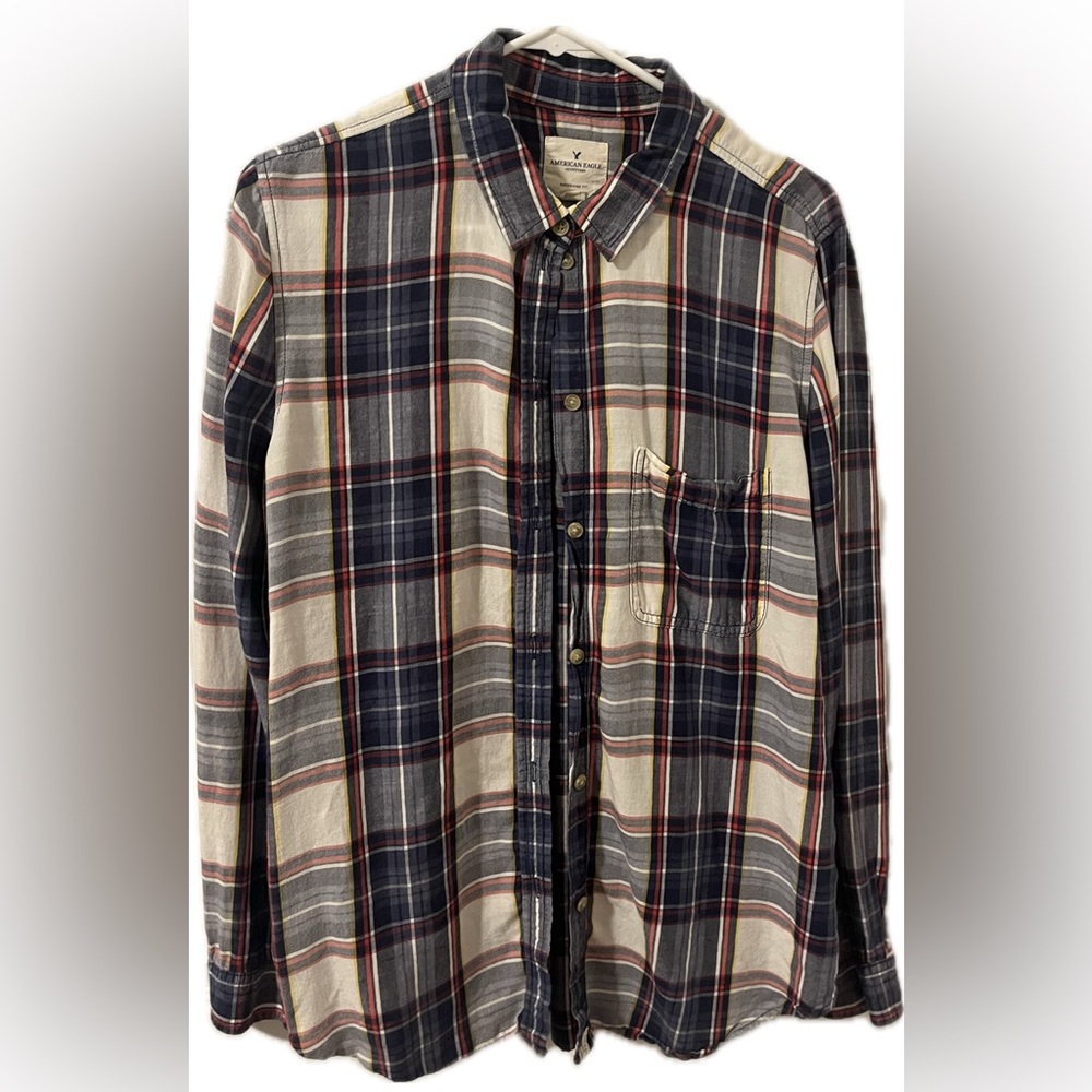 American Eagle Women’s Navy Red Cream Plaid Shirt. Boyfriend fit. Size Large.
